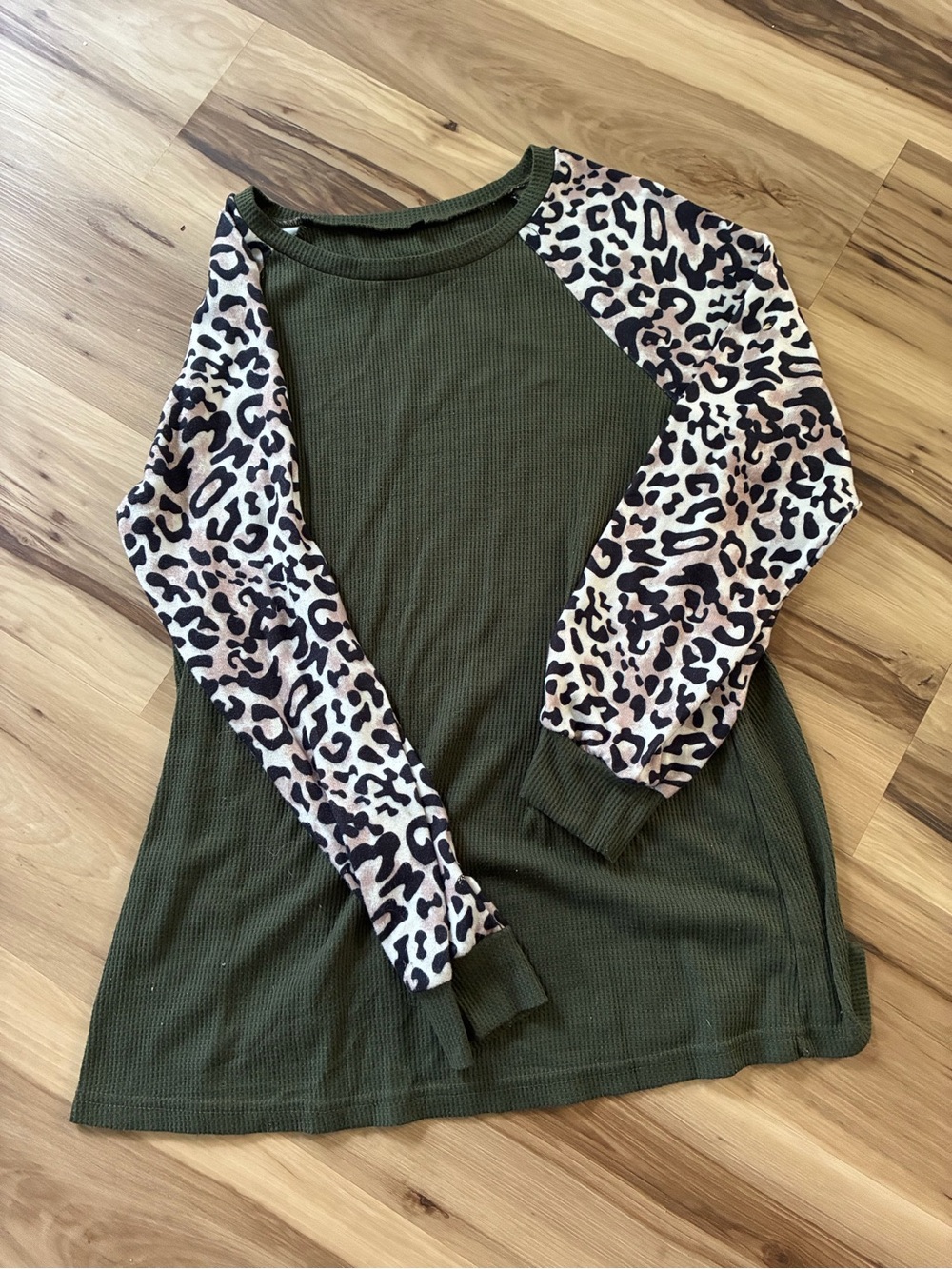Olive Green Leopard Raglan Long-Sleeve Top